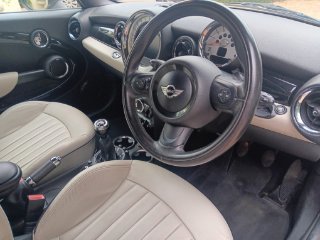 /photos/1002/d6c90309-729c-4c44-2be3-77ac7476047e_i320x240.jpg